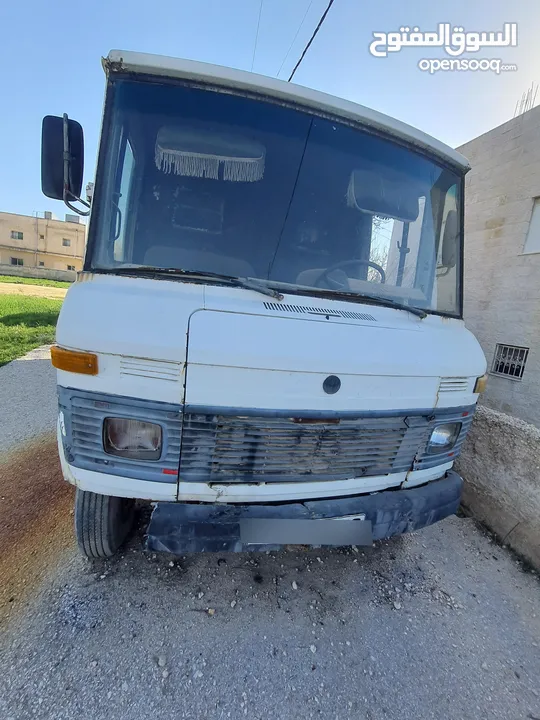 باص مرسيدس مرخص سنه