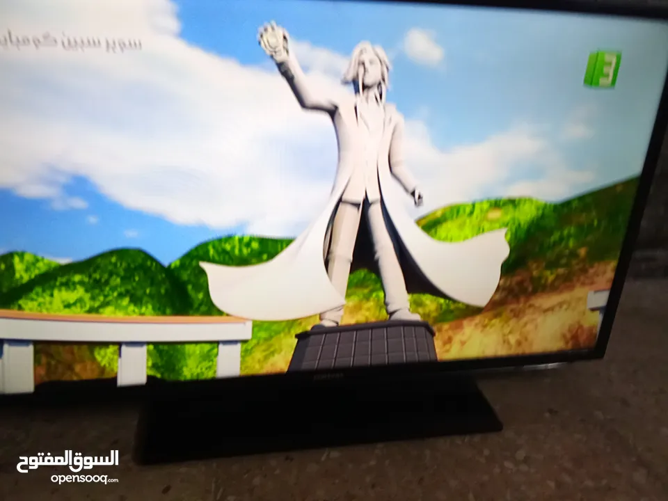 شاشه سامسونج فل hd استخدام بسيط جدا للبيع لا يوجد فيها اي نوع من المشاكل للبيع سامسونج