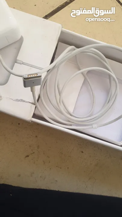 2 apple macbook charger 2 mobile charger original