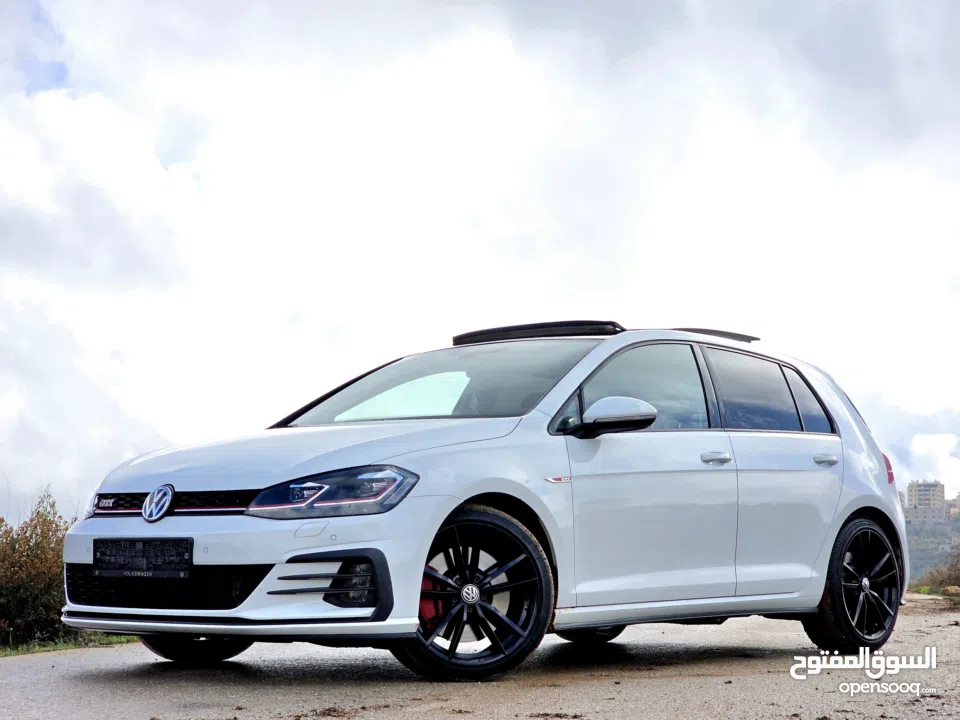 جولف GTI  2019 فل الفل سياره شبابيه