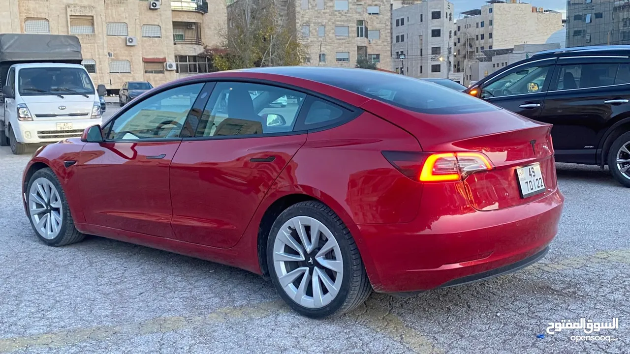 Tesla model 3 2022 standard plus/7 جيد / اتوسكور A/ عداد قليل كاش وبالاقساط