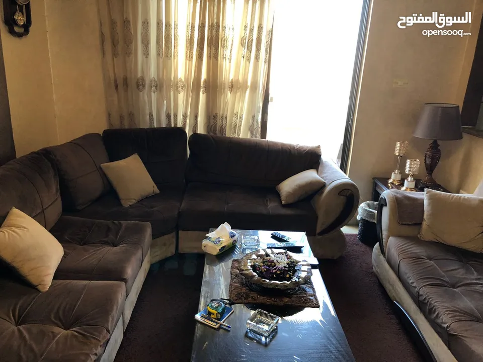 طقم كورنر للبيع بحالة جيدة ونظيف   قابل للتفاوض