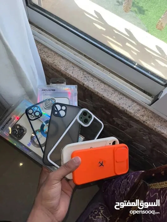 ايفون 13 عادي نموذج m لون ازرق مع سبع كڤرات