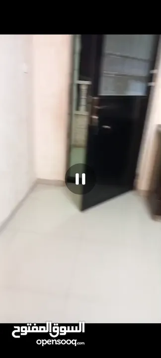 شقه مفروشه بتونيا للعرسان او موظفين توجد خصوصيه للشقه حيث لها مدخل خاص وباركنج بجانب الشقه مطبخ جاهز