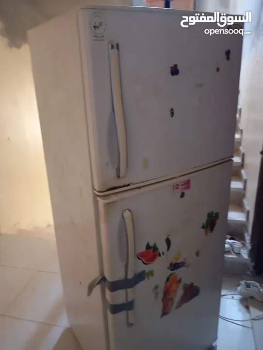 ثلاجه للبيع