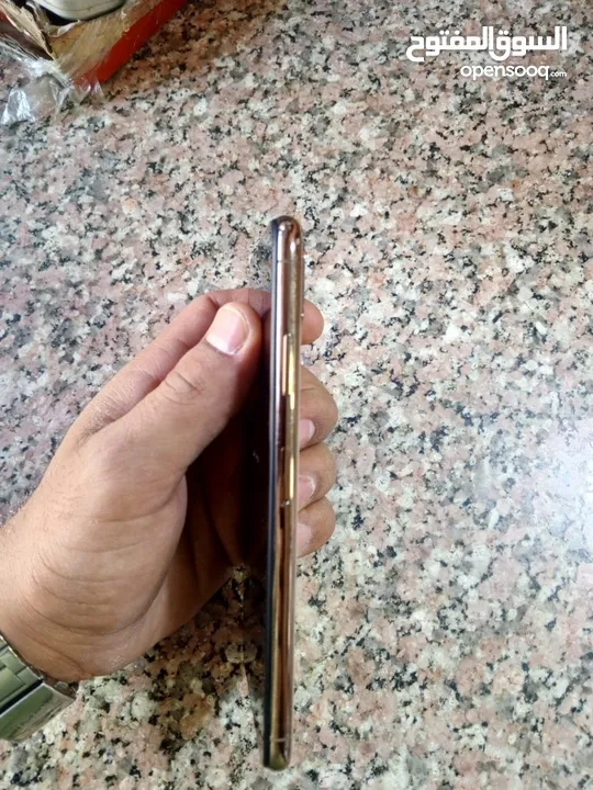 ايفون XS MAX للبيع