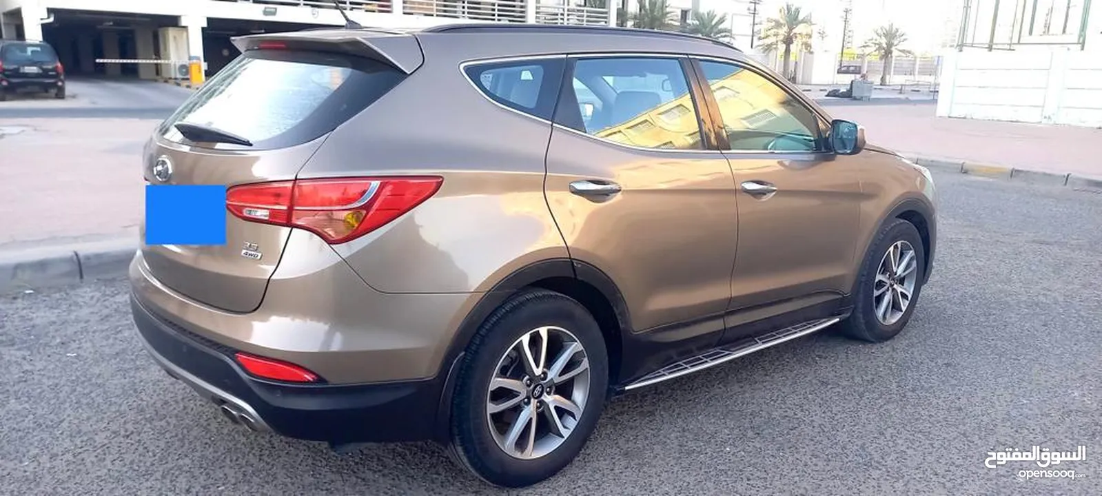 Hyundai SantaFe 2015 available with Low Mileage