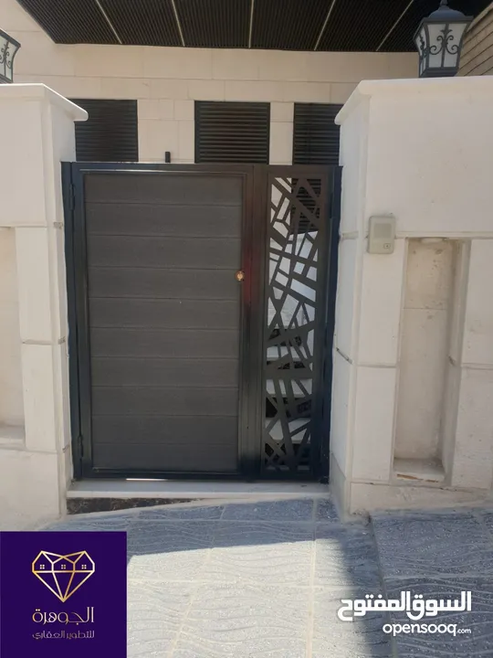 شقة أرضية فخمه ومميزة جديدة لم تسكن لقطه وبسعر مغري جداا عرض خاص أرقى مناطق ضاحية الرشيد