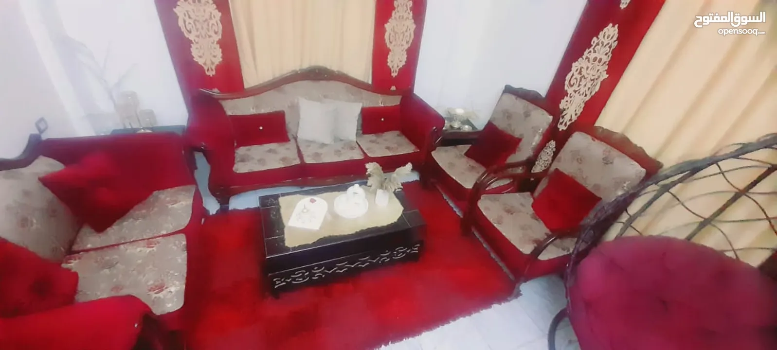 غرفه كنب كامله للبيع الخشب ابدا مو مكسر والاسفنج ممتاز