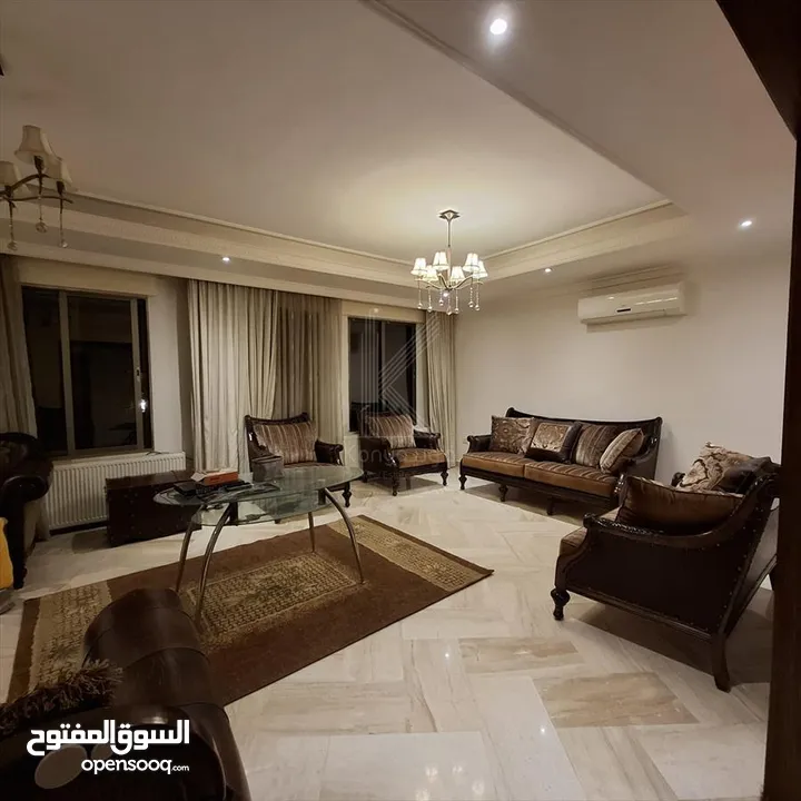 شقة فاخرة مفروشة للإيجار في ام اذينة