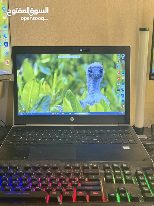 جهاز لابتوب hpمع شاشتين 168hz Lenovo مع طاولة gaming+كرسي gaming + اضاءة spotlight + جميع الملحقات