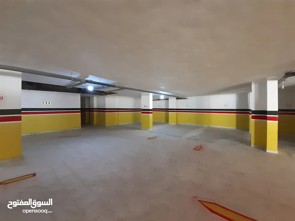 شقة مساحة 185متر مع روف (دوبليكس) وتراس باطلاله مميزة في شفا بدران للبيع من المالك