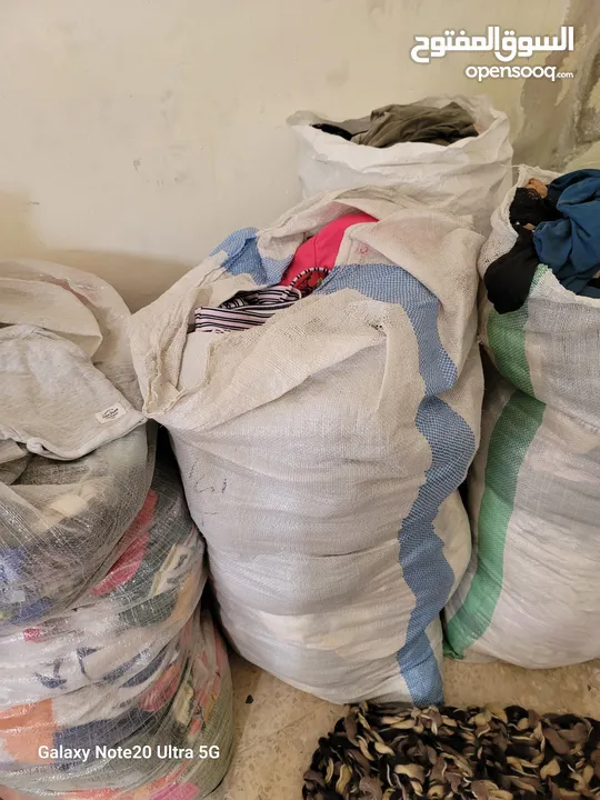 شروة مستودع كامل بسعر مغري حرق حرق بضاعه مشكلة صيفي خفيف شتوي نخب كياس بآلة عدد 8مشكل قابل للتفاوض