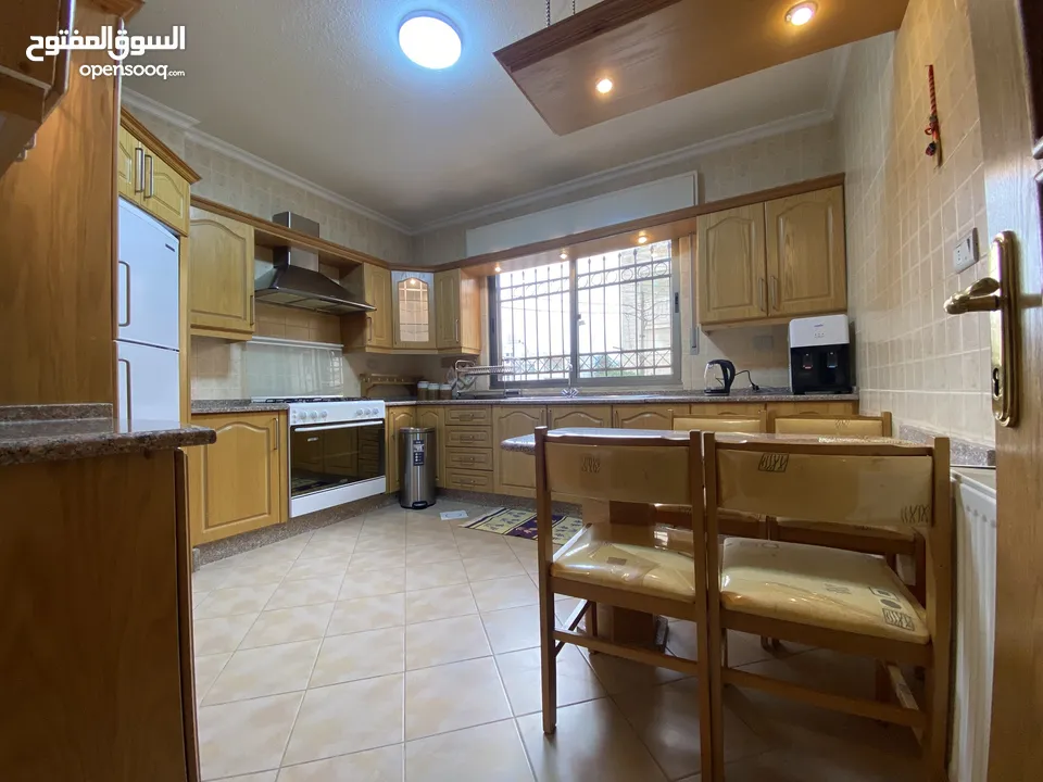 شقة مفروشة كامل للإيجار-طابق اول-175م-الرابية-الجاردنز