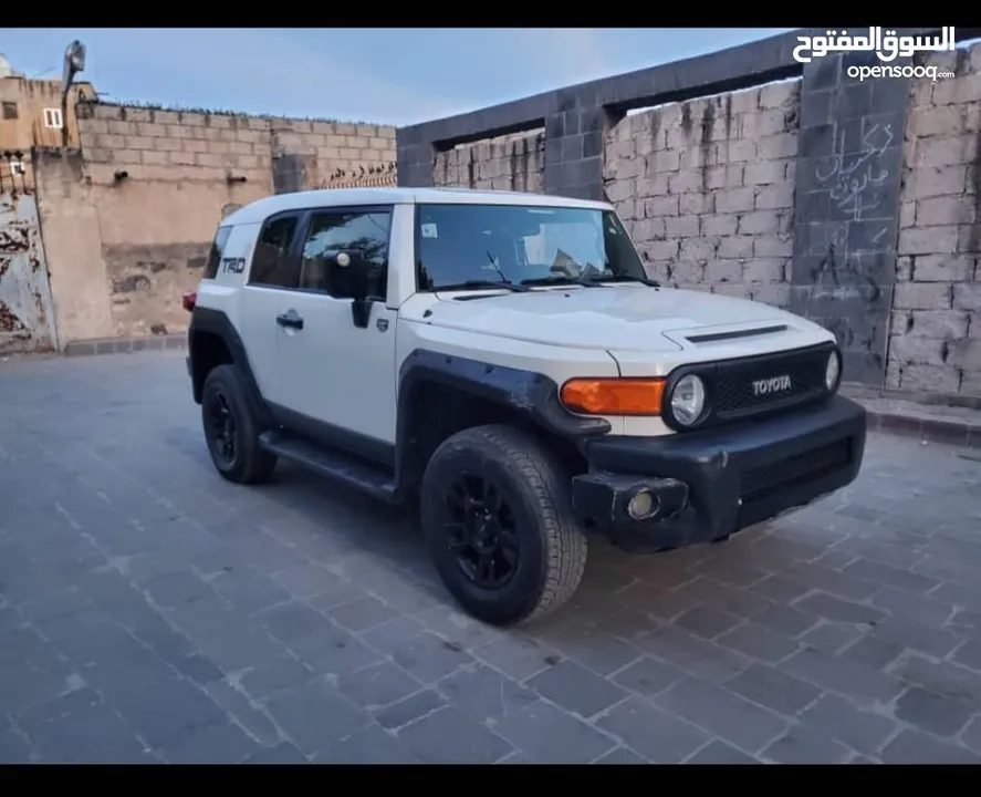 سيارة اف جي سبورت موديل 2015 TRD عبداللطيف جميل 60 عام ‏ ‏Toyota  FJ CRUISER TRD