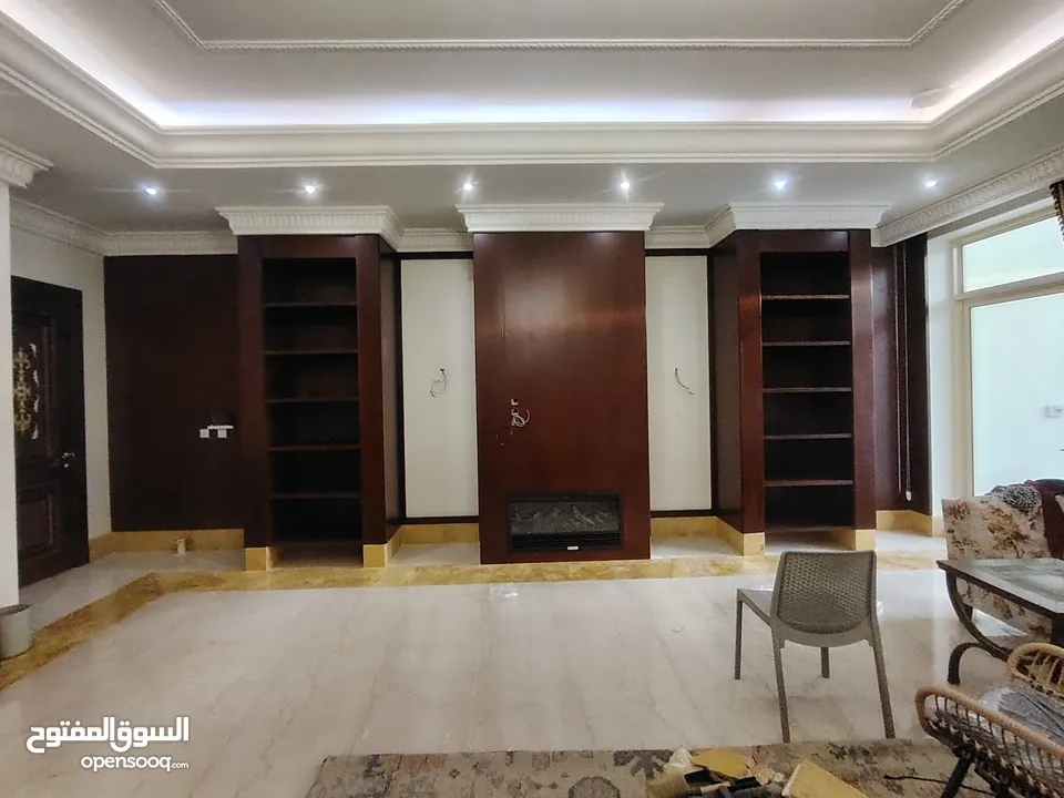 أحمد ابو زين لدهانات الخشب و الحديد و الجدران