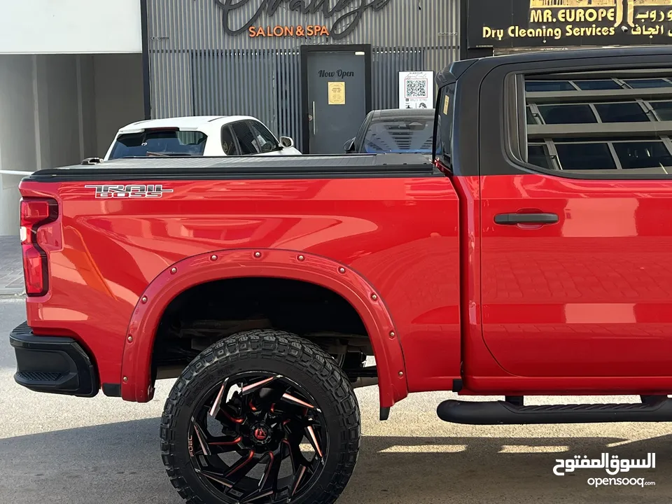 chevrolet silverado 2019 . Z71 ...8 cilander . 4 door ...