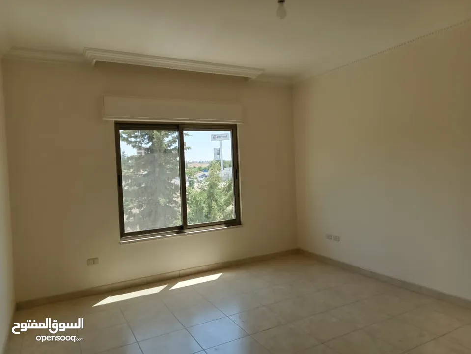 شقة شبه مفروشة للايجار في دير غبار ( Property 40672 )-174876150