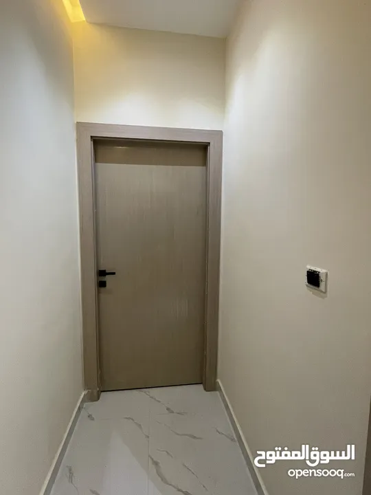 شقة طابق ثاني منطقة فلل مطلة