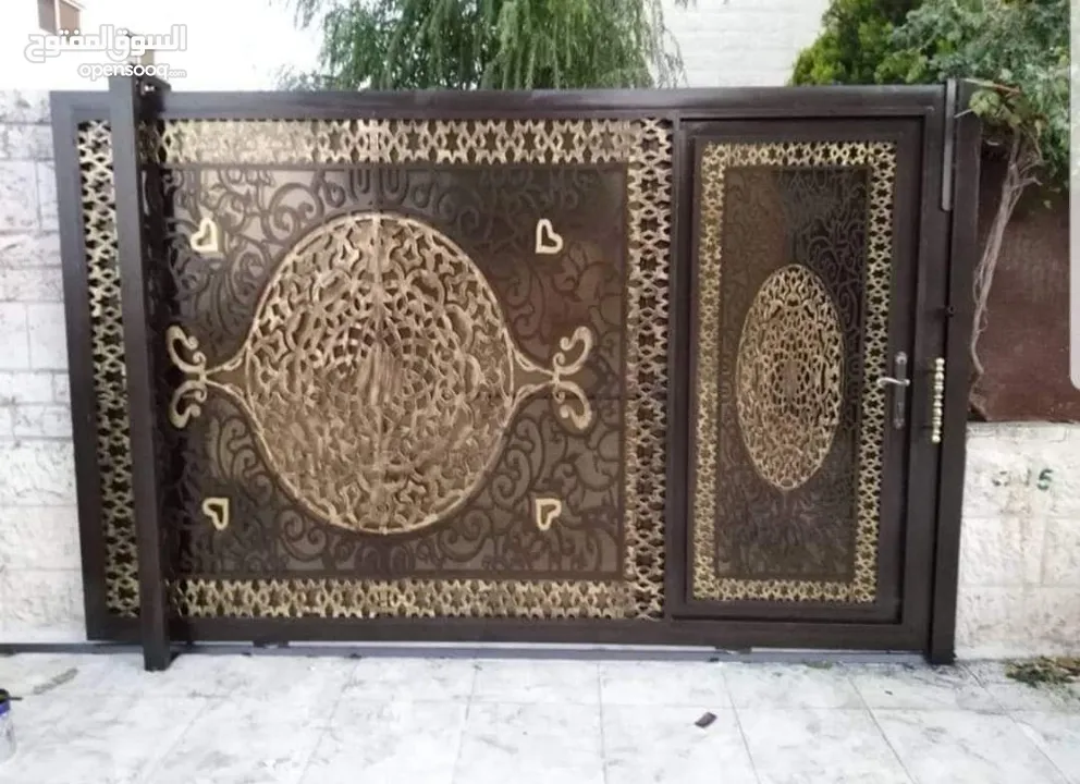 باب حديد لليزر