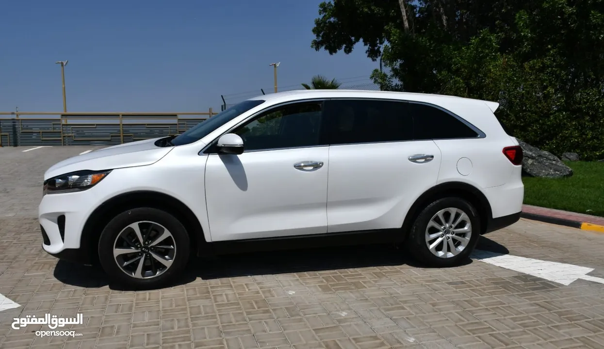 Cars for Rent KIA - SORENTO - 2020 - White   SUV 7 Seater