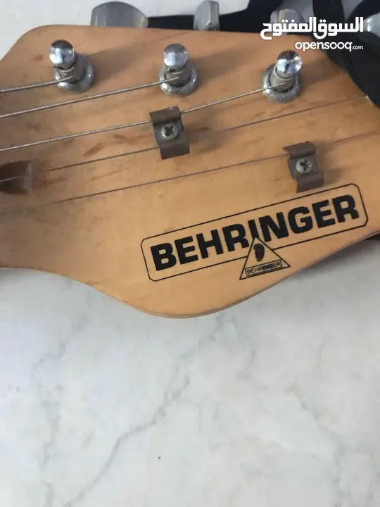 Behringer Electric Guitar