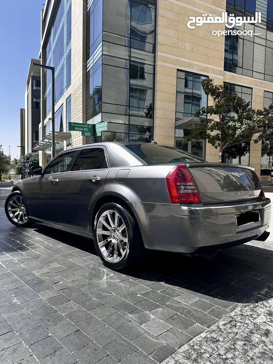 كرايزلر 300C HEMI فل اوبشن موديل 2006 بحالة الوكالة!!!