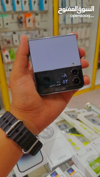 عرض خاص : Samsung Flip 3 256gb  هواتف نظيفة جدا بدون اي شموخ و بدون اي مشاكل بأقل سعر من دكتور فون