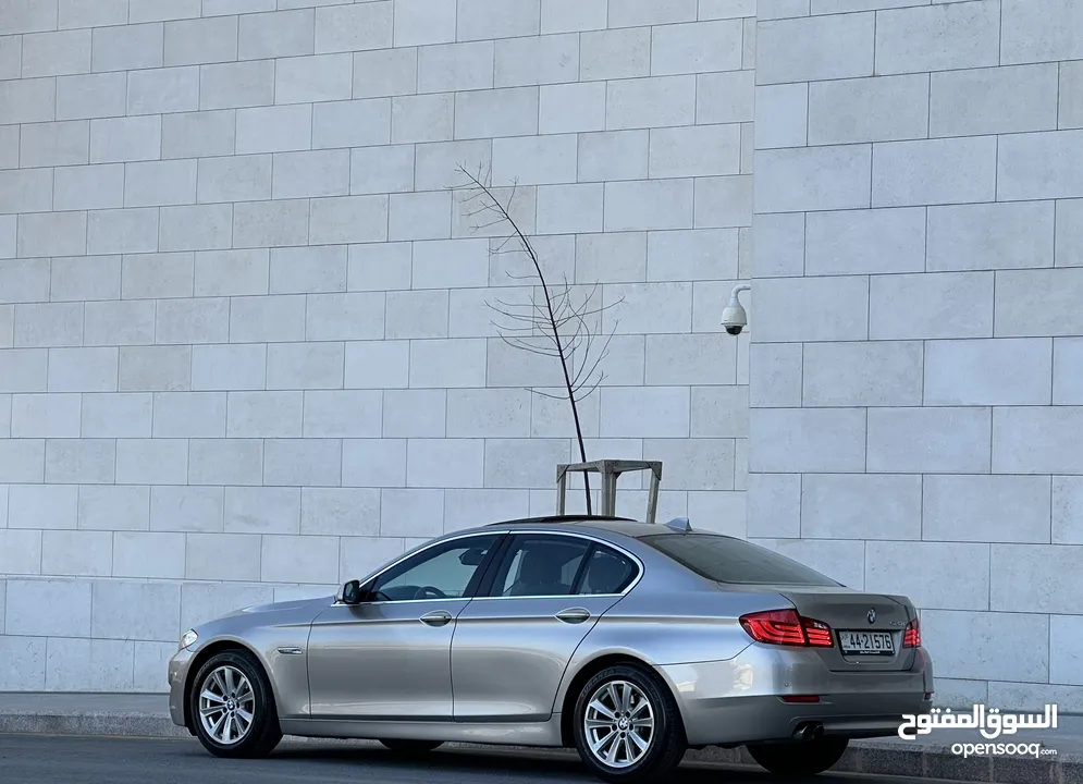 BMW 520i 2013  فحص كامل كرت ابيض فل الفل اعلى صنف ماشيه 67 الف كيلو اصلي