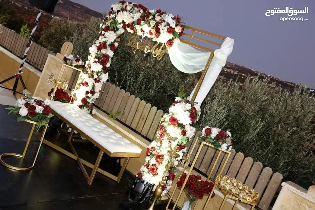كوشات مميزة تنسيقات ورد فاخرة