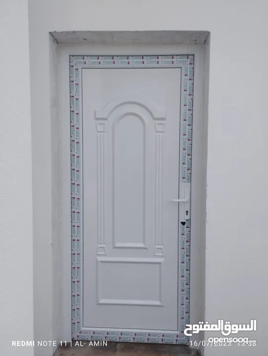 Aluminium main entrance door