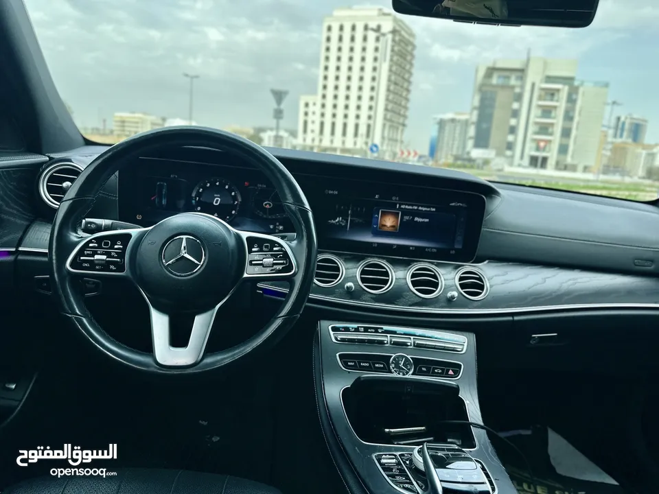 2020 Mercedes E300. free warranty /مرسدس اي 300 نظيف جداً 2020