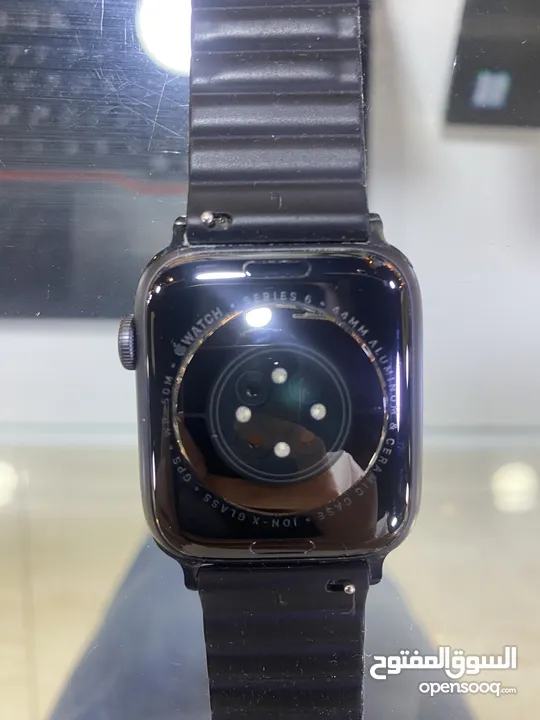 Apple watch series 6 44 mm  ابل واتش الاصدار 6