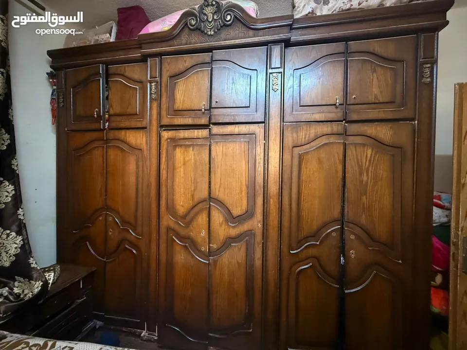 خزانة طابقين بحالة جيدة بسعر 70