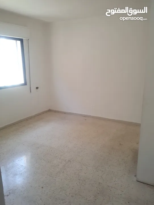 شقه للبيع طابق اول 200