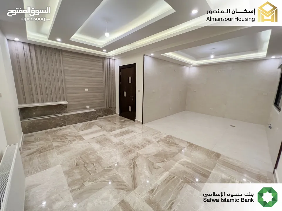 شقة شبه ارضية 175م2 فاخرة للبيع في طريق المطار/ مشروع لومينوس 1 ( إسكان المنصور )
