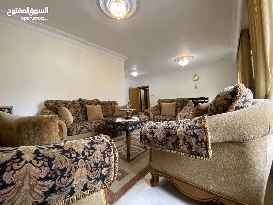 شقة مفروشة كامل للإيجار-طابق اول-175م-الرابية-الجاردنز