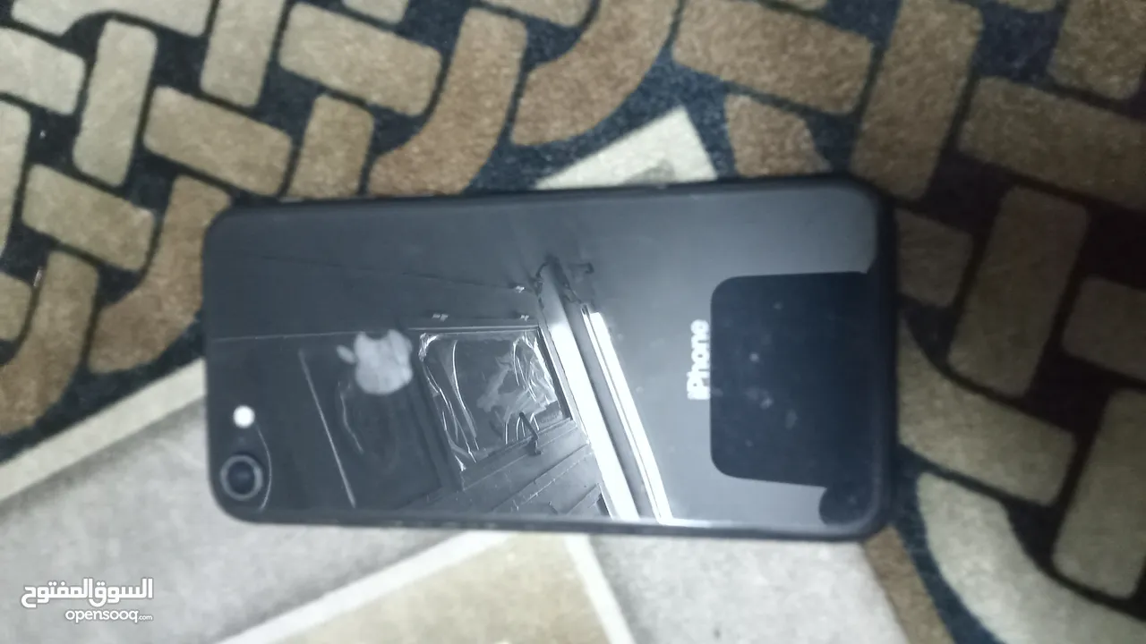 ايفون 8 قطع قطع
