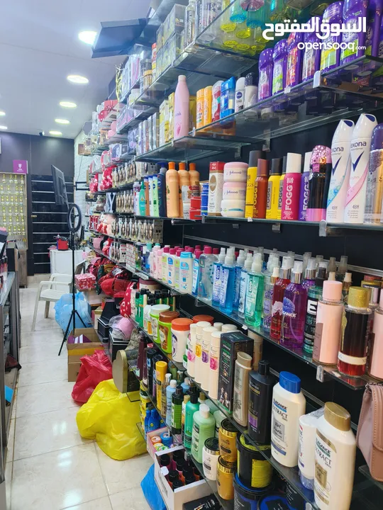 ديكور محل مكياج للبيع يسعر مغري جدا