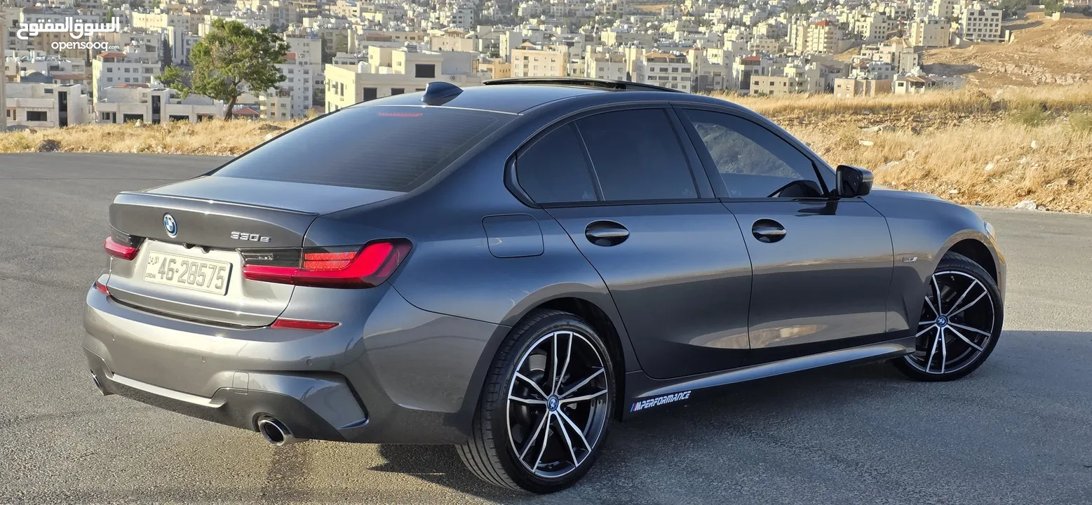 BMW G20 2022  BMW 330e فحص كامل _  فل كامل _ جمرك جديد _ ترخيص سنة كاملة _ ولا اي ملاحظة نهائيا