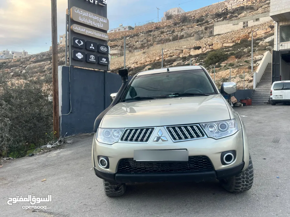 ميتسوبيشي هنتر نخب