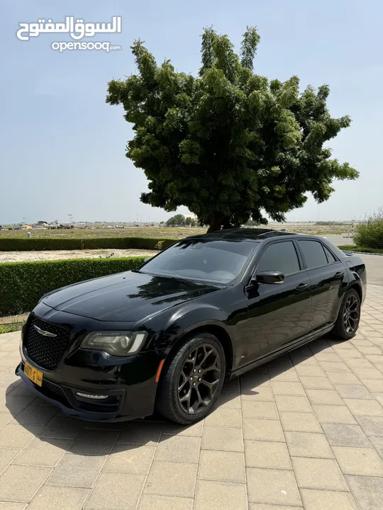 كرايسلر V8