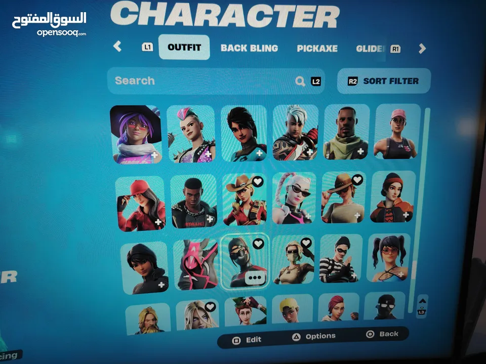 حساب فورت نايت فيه أكثر من 400 سكن وترافس سكوت