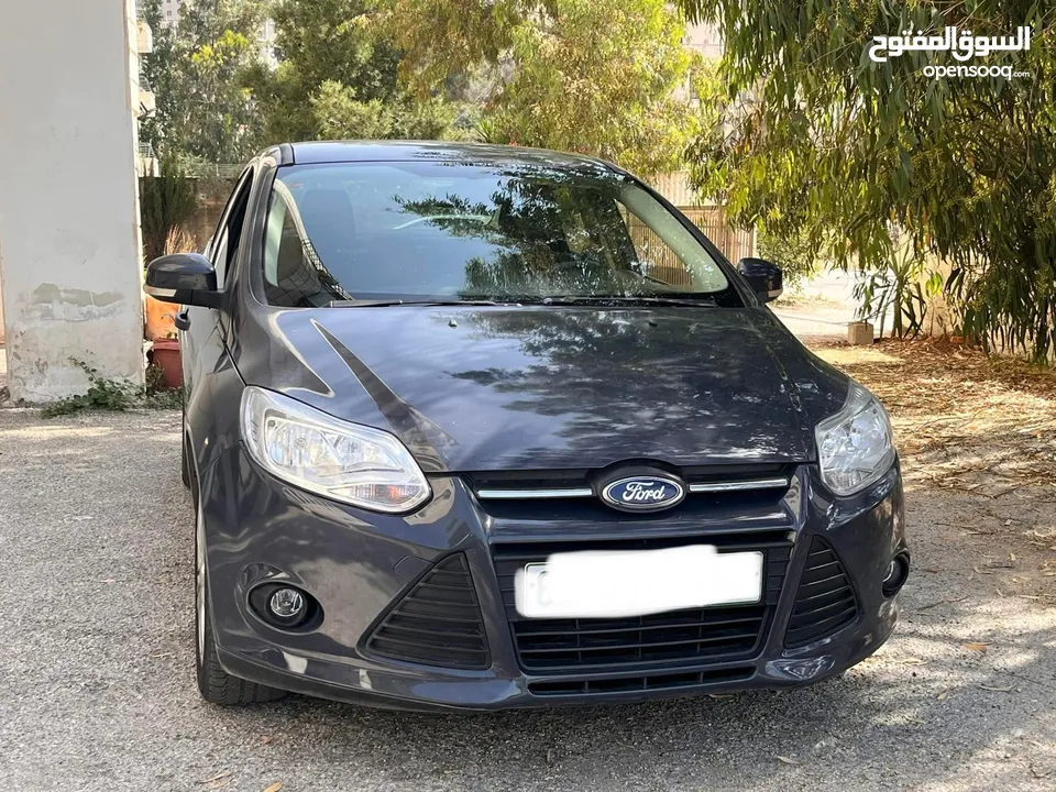 سيارة فورد فوكس موديل 2014 للبيع
