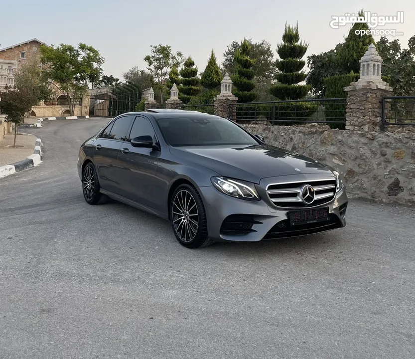 E220d ᄉ Mercedes-Benz