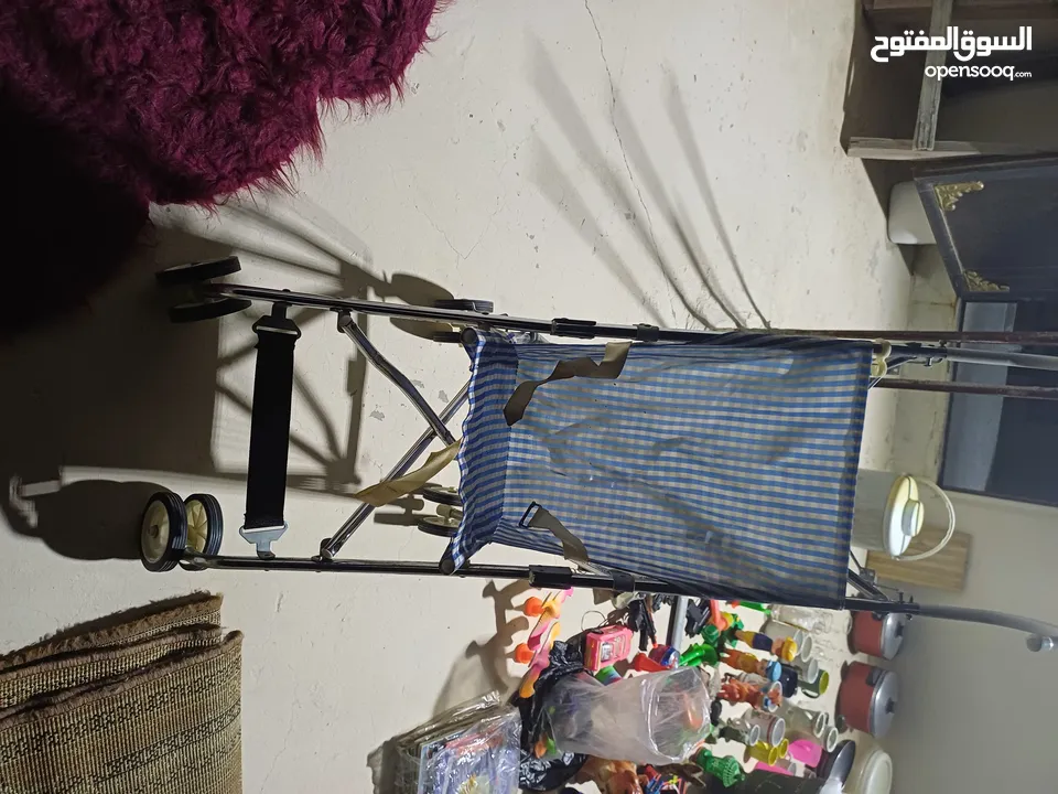 تخت اطفال بيبي . سجادة . عربايه