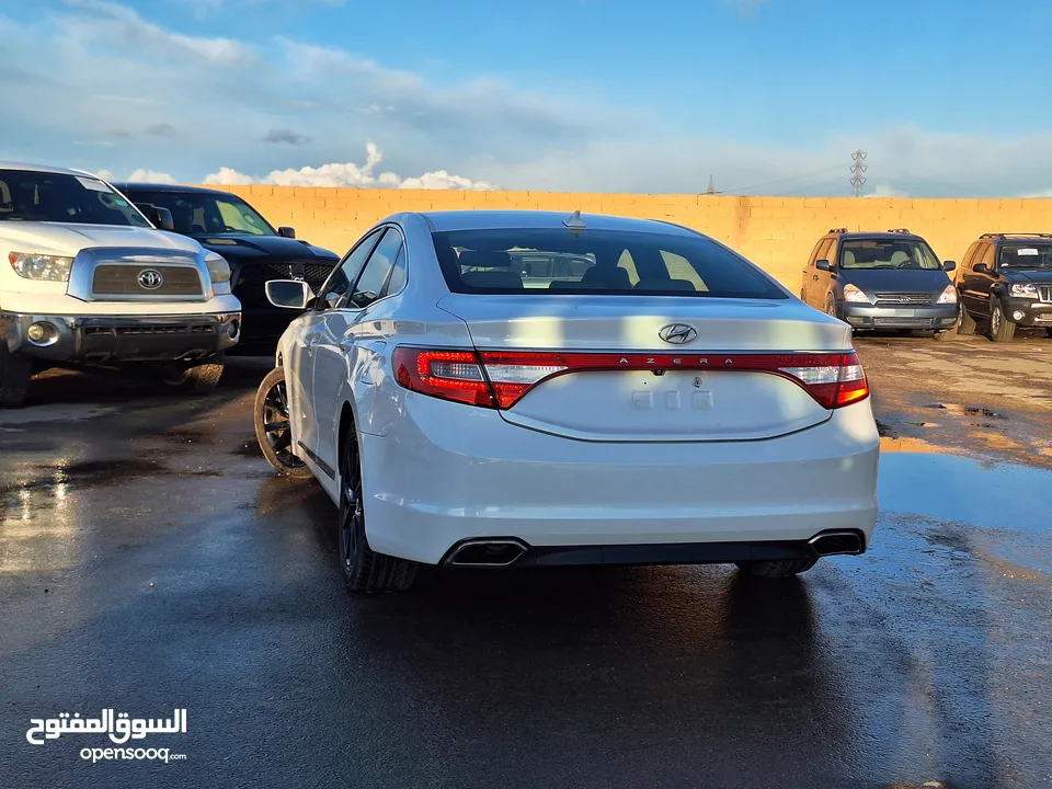 HYUNDAI AZERA 2015