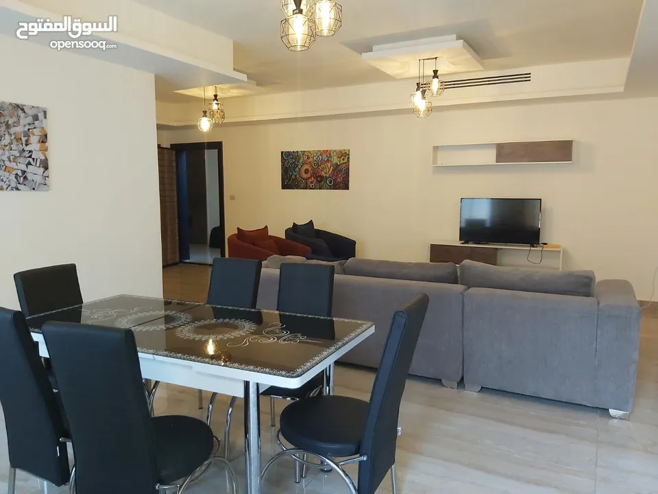 شقة فاخرة للايجار غرفتين نوم في شارع المدينة المنورة قرب مطعم ورد