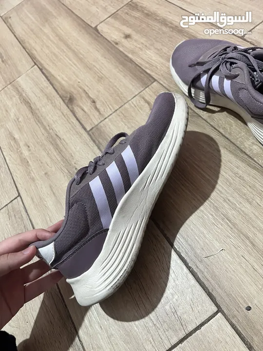 A good find!! Sporty light purple adidas shoes size 38.حذاء رياضي أديداس بنفسجي فاتح مقاس 38.