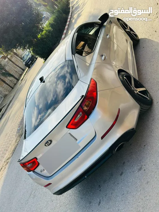 كيا أوبتما K5 فحص نخب اول ولا ضربة عداد قليل سياره قمة في الرفاهية والقوة فل اضافات بدون فتحة